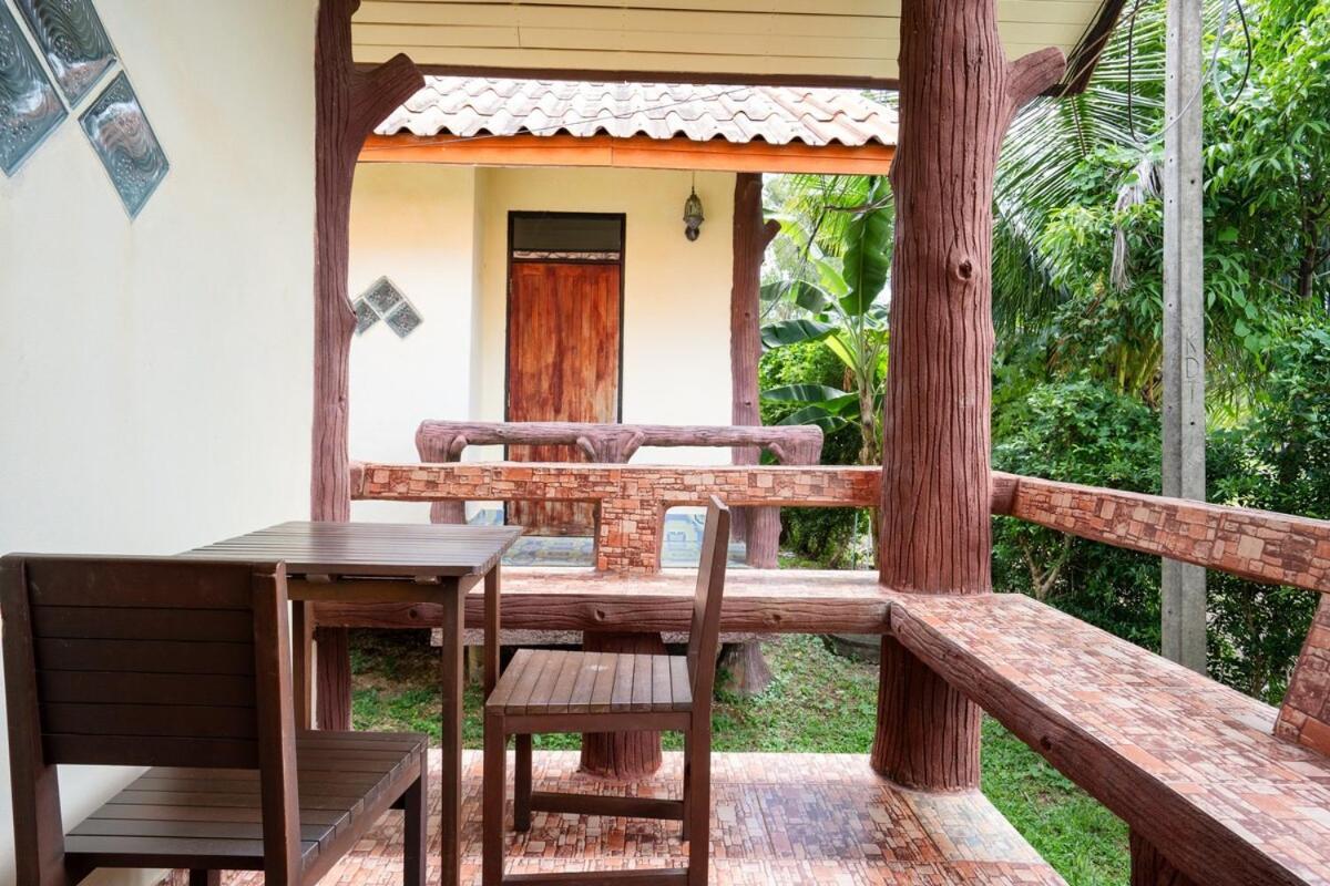 Lanta School Beach Resort Ko Lanta Exterior foto