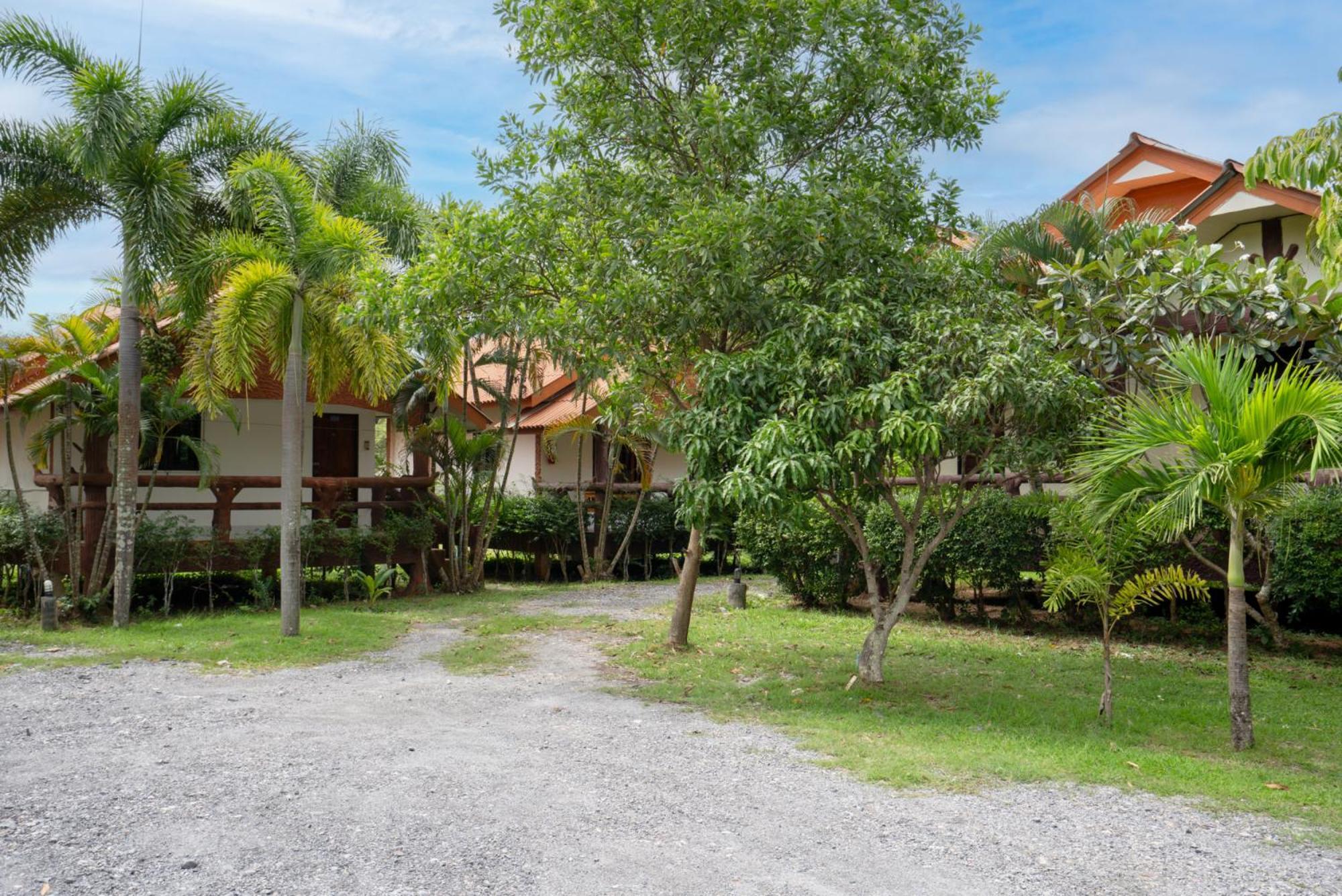 Lanta School Beach Resort Ko Lanta Exterior foto